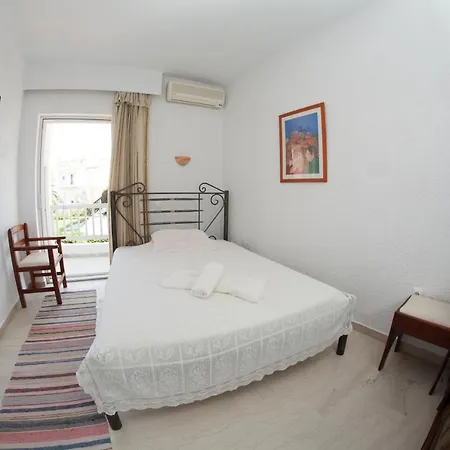 Delfini 2* Kallithea (Chalkidiki)