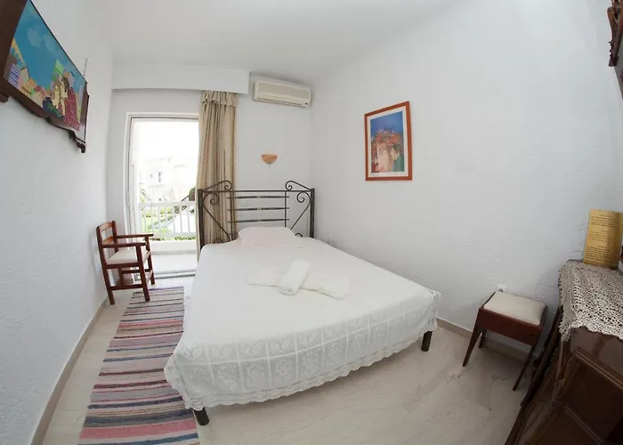 Delfini 2* Kallithea (Chalkidiki)